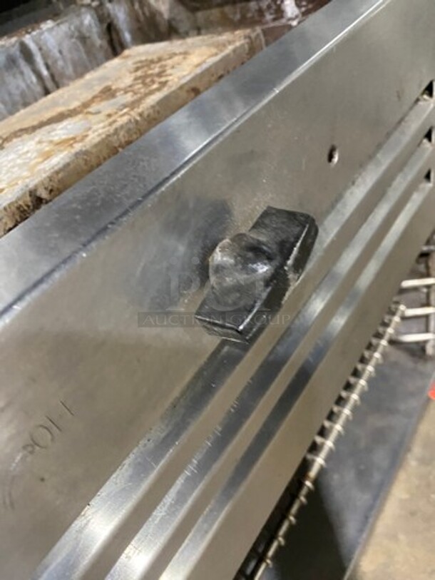 Montague Commercial Countertop Natural Gas Powered Salamander! All Stainless Steel! - Image 7 of 9