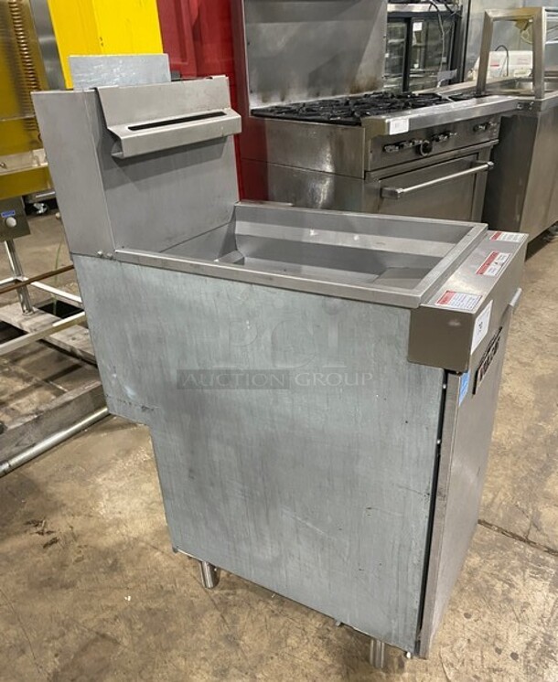 Vulcan All Stainless Steel Commercial Natural Gas Powered Deep Fat Fryer!  MODEL 1VEG35M1 SN: DV1133289 - Image 2 of 8