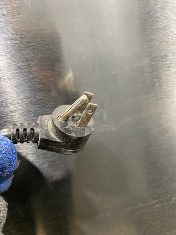 Delfield Commercial Single Door Lowboy/Worktop Cooler! All Stainless Steel! Model: 406STAR2 SN: 0711152000889 115V 60HZ 1 Phase - Image 8 of 8