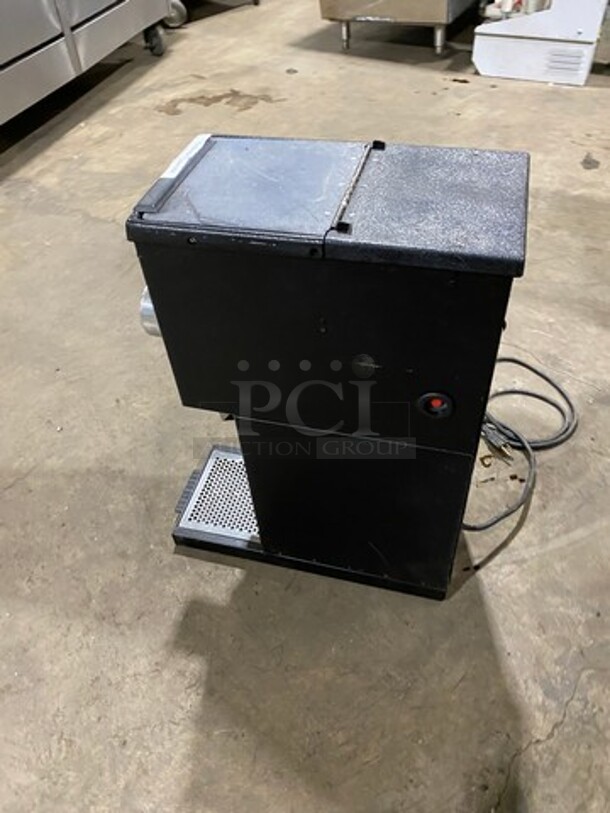 Bunn Commercial Countertop Coffee Bean Grinder Machine! Model: G1 SN: G100004459 120V60HZ 1 Phase - Image 4 of 9