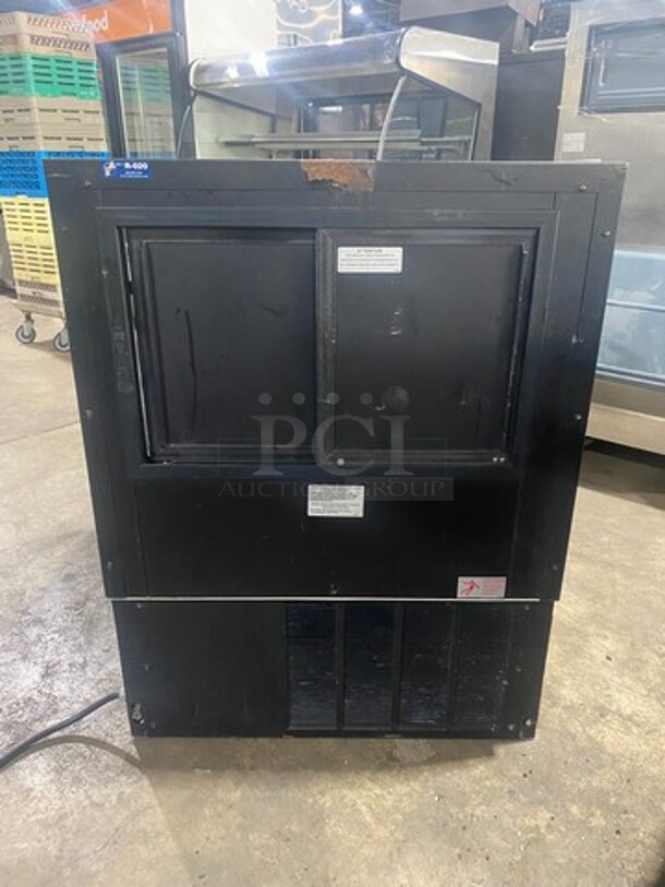 COOL! Federal Industries Commercial Refrigerated Grab-N-Go Open Case Merchandiser! With Rear Access Doors!  Model: LPRSS32 SN: 130108744222 120V 60HZ 1 Phase - Image 3 of 9