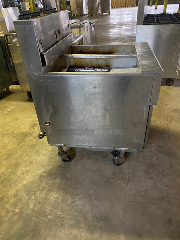 Pitco Frialator Commercial Natural Gas Powered 2 Bay Deep Fat Fryer! All Stainless Steel! On Casters! Model: SSH55 SN: G14BD009401 - Image 3 of 11