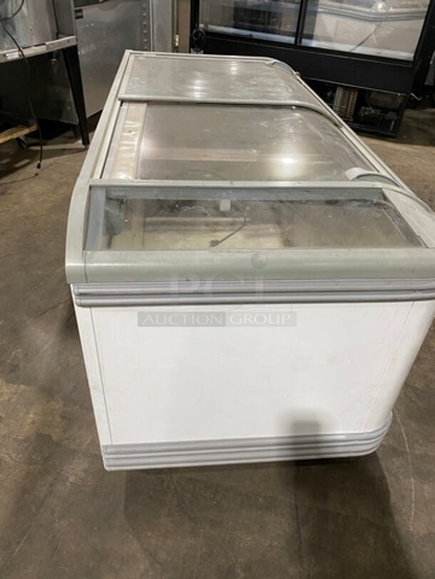 AHT Commercial Reach Down Chest Freezer Display Merchandiser! - Image 4 of 10