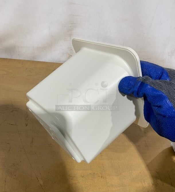 NEW IN BOX! Cambro Coldfest Cold Pans! 6" Deep! - Image 7 of 9