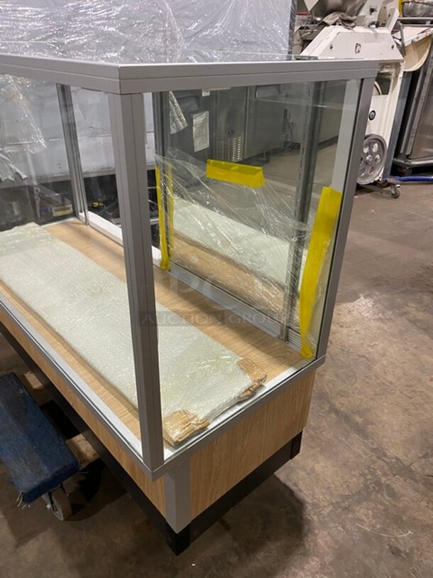 New Out The Box Display Case Merchendiser! - Image 3 of 9