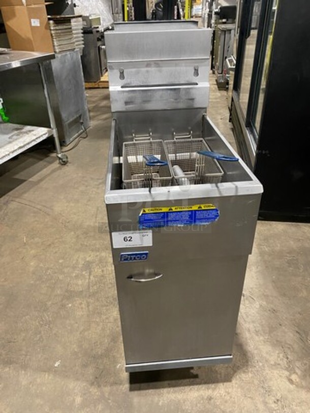 NICE! Pitco Commercial Natural Gas Powered Deep Fat Fryer! With Backsplash! With 2 Metal Frying Baskets! All Stainless Steel! On Legs! Model: 40D SN: G18DC020535