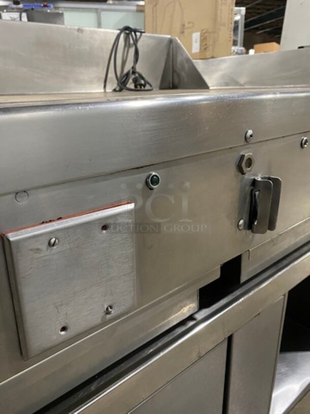 Woodstone Commercial Countertop Natural Gas Powered Flat Griddle! With Split Top! With Back & Side Splashes! All Stainless Steel! On Legs! - Image 8 of 10