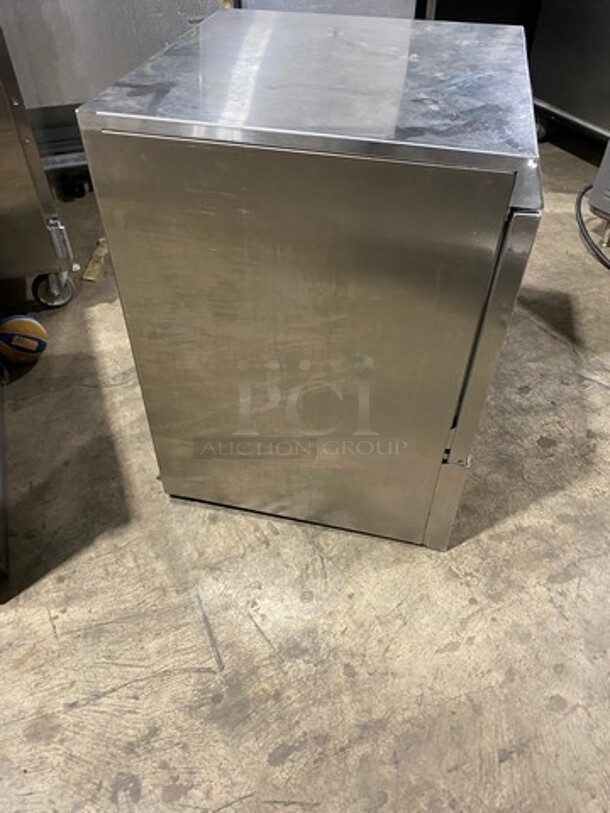 Hobart New Body Style Under The Counter Dishwasher! All Stainless Steel! Model: LXEC SN: 231176137 120V 60HZ 1 Phase - Image 4 of 9