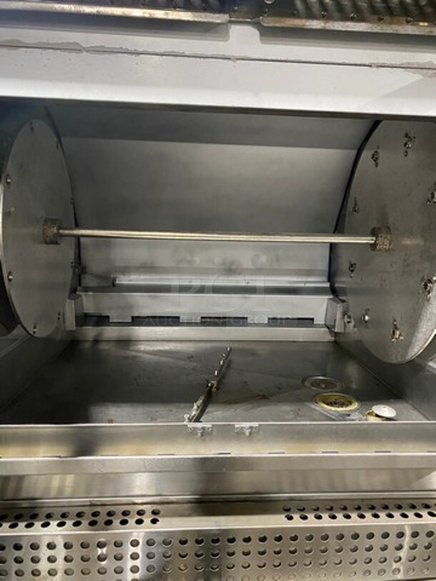 Hardt Commercial Natural Gas Powered Rotisserie Machine! With View Through Front Access Door! All Stainless Steel! Model: INFERNO3500 SN: 100935HFD11174 - Image 5 of 12