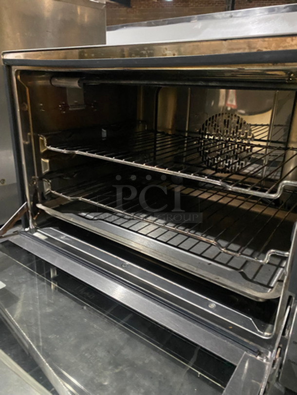 Waring Commercial Countertop Half Size Convection Oven! With Metal Oven Racks! With View Through Door! All Stainless Steel! Model: WCO500X SN: 150130 120V 60HZ - Image 5 of 8