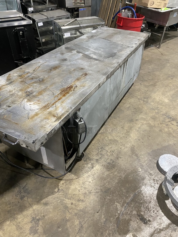 Silver King Refrigerated 4Large Drawer Chef Base! All Stainless Steel on Casters! Eletric Powered! Working When Removed! MODEL: SKRCB97H SN: SBBE103151A! - Image 9 of 9