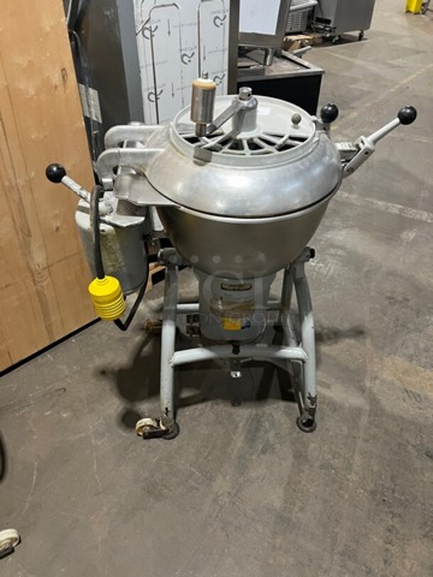 Hobart Commercial Heavy Duty VCM Vertical Cutter/Mixer/Mincer! All Stainless Steel! Model: VCM40 240V 60HZ 3 Phase - Image 3 of 9