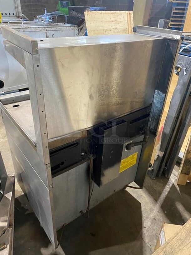US Range Commercial Natural Gas Powered 4 Burner Stove! With Right Side Flat Griddle! With Backsplash & Overhead Salamander Shelf! With Full Size Oven Underneath! All Stainless Steel!  - Image 3 of 10