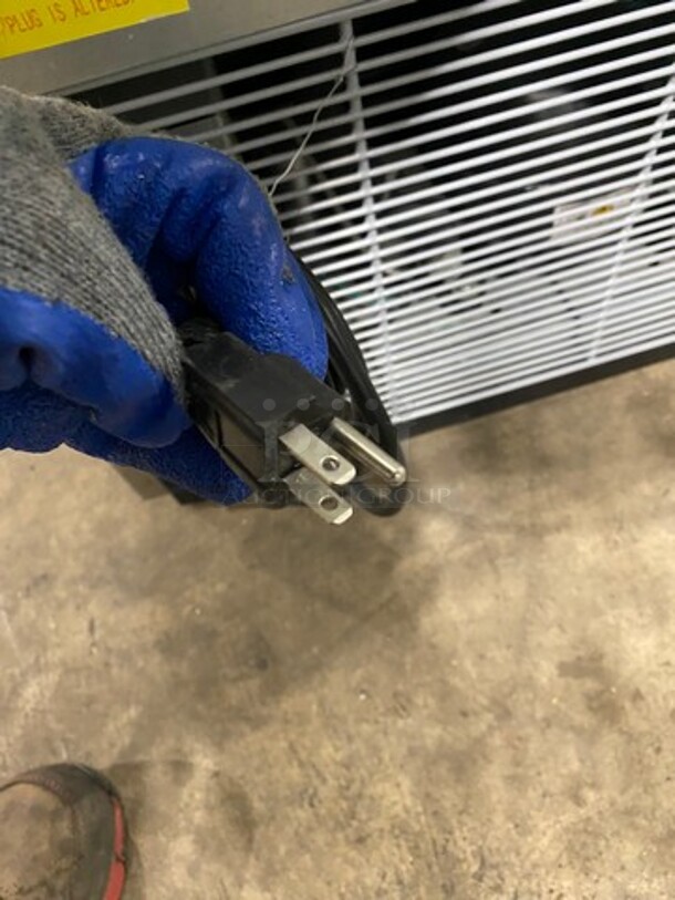 Titan Commercial Single Door Reach In Freezer! All Stainless Steel! Model: XTF23BM SN: ST1819712XTF23BM0011 115V - Image 9 of 9