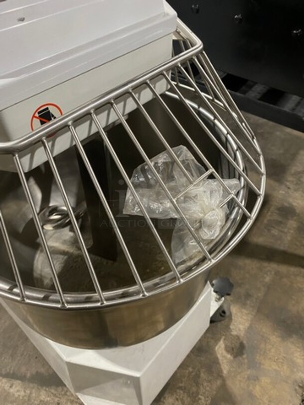 WOW! Two Thousand Commercial Floor Style Spiral Dough Mixer! With Spiral Hook Attachment! Stainless Steel Mixing Bowl And Bowl Guard! Model: HS40AD SN: 1907001 220V - Image 9 of 11