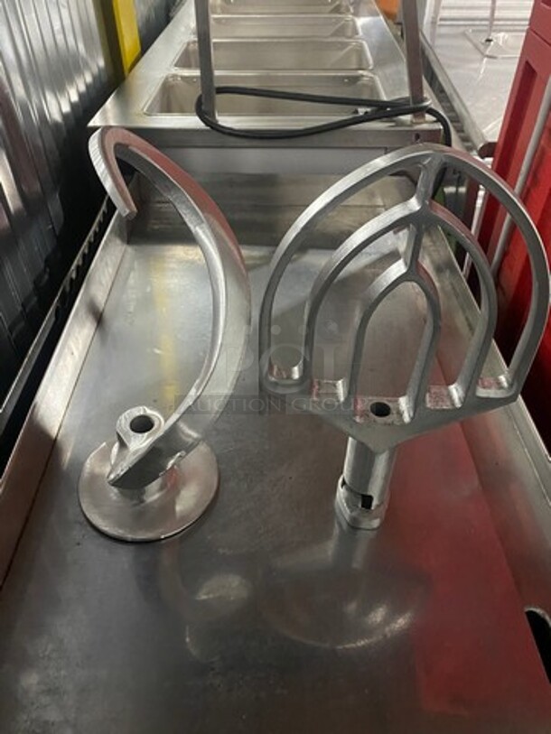 GREAT! LATE MODEL 2022! Primo Commercial 30 Quart Floor Style Planetary Mixer! With Bowl & Bowl Guard! With Whisk, Paddle, & Dough Hook Attachments! Model PM30 Serial 22030231013! 110V! - Image 6 of 10