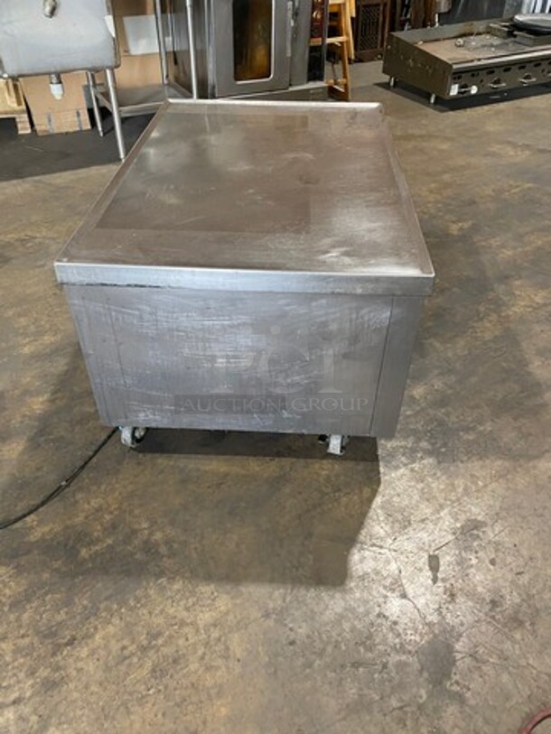 True Commercial Refrigerated 2 Drawer Chef Base! All Stainless Steel! On Casters! - Image 2 of 7