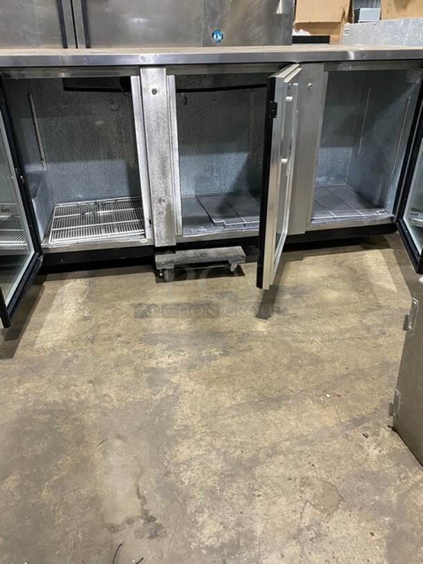 True Commercial 3 Door Back Bar Cooler! With View Through Doors! Poly Coated Racks! Model: TBB4G SN: 1204071 115V 60HZ 1 Phase - Image 5 of 9