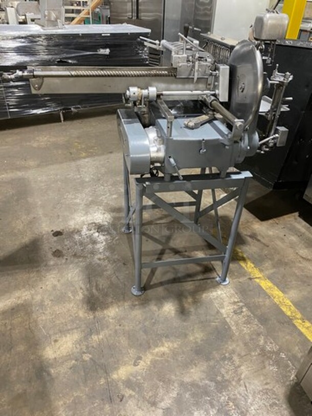 NICE! Berkel Commercial Automatic Meat/ Deli/ Cheese Stacker Slicer! All Stainless Steel! On Legs! Model: 170D SN: 180D424 - Image 4 of 12