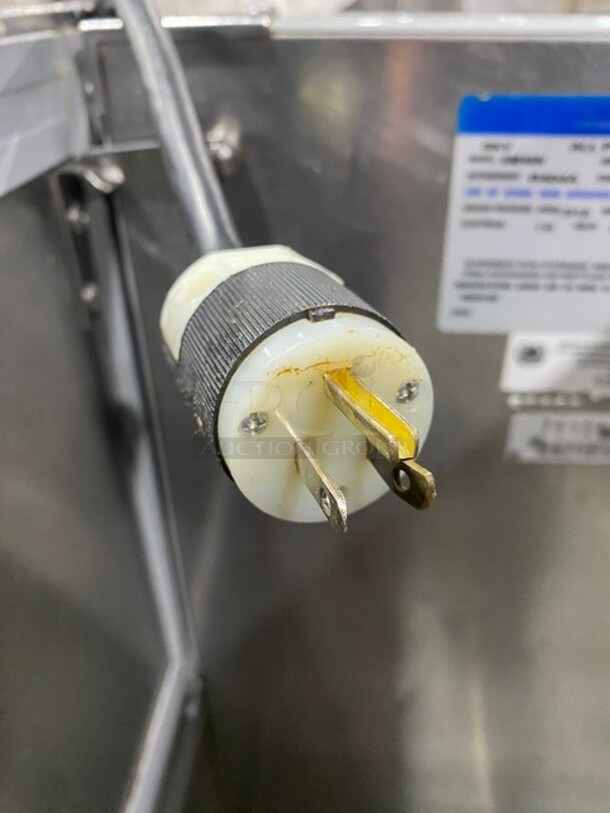 Beverage Air Single Side Access Milk Cooler! Stainless Steel! On Casters! Model: SM49N SN: 7510636 115V 60HZ 1 Phase - Image 7 of 7