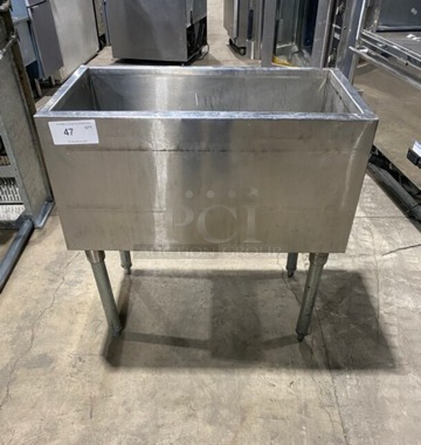 All Stainless Steel Insulated Ice Bin! On Legs! 