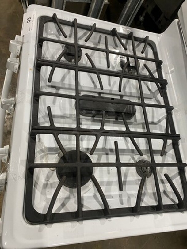 Kenmore 5 Burner Stove! With Oven Underneath! Metal Oven Racks! - Image 5 of 10