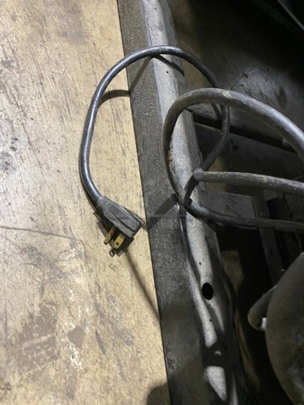 True Commercial 3 Door Reach In Cooler Merchandiser! With View Through Doors! Poly Coated Racks! Stainless Steel Body! Model: TS72G SN: 5254946 115V 60HZ 1 Phase - Image 8 of 8