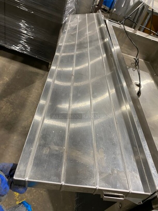 Vollrath Commercial Refrigerated Food Serving Station Counter/ Cold Pan! With Sneeze Guard! With Lowering Prep Line! Stainless Steel Body! On Casters! Model: R3871660 SN: B31500809205001 120V 60HZ 1 Phase - Image 8 of 10