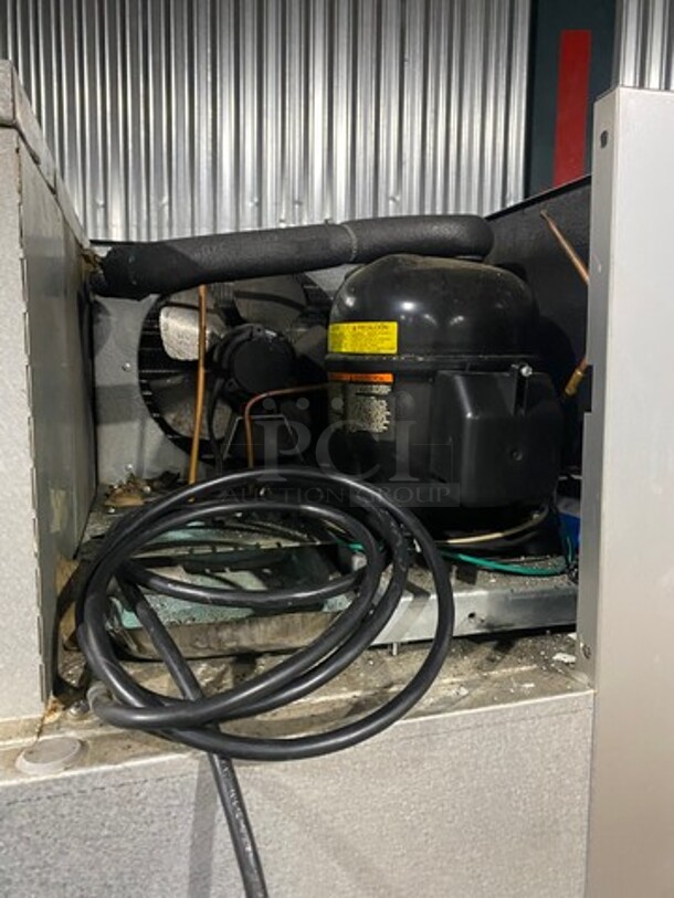 Traulsen Commercial Single Door Reach In Freezer! With Poly Coated Racks! All Stainless Steel! Model: G12011 SN: T41822L06! 115V 60HZ 1 Phase! On Casters! - Image 9 of 10