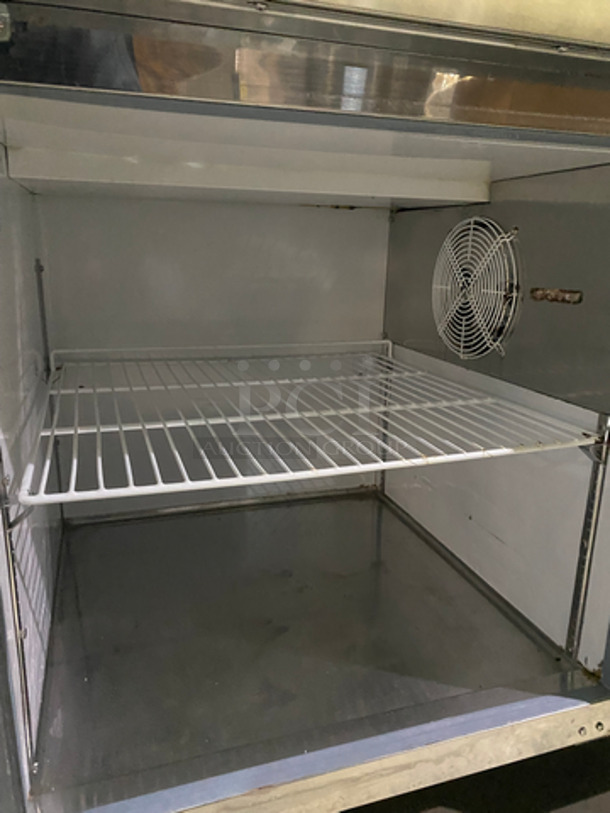 NICE! Entree Refrigerated Pizza Prep Table! With Cold Top! With Commercial Cutting Board! Single Door Storage Area Underneath! With Poly Coated Rack! All Stainless Steel! On Casters! Model: P47 SN: 1402ENTH04423 115V 60HZ 1 Phase - Image 6 of 11