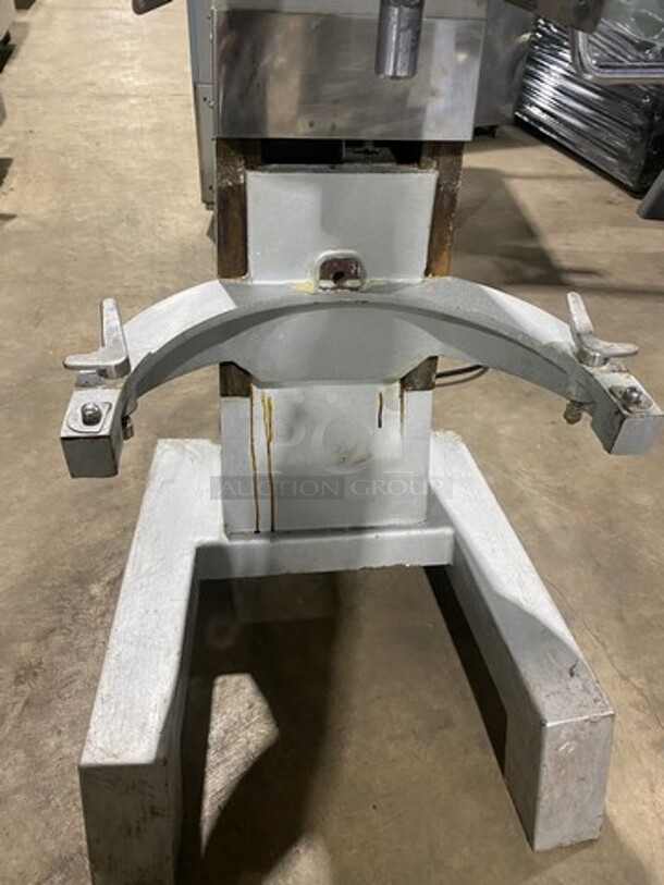 Argento 30 Quart All Stainless Steel Planetary Mixer! MODEL AEPM30 SN:19010300037 110V 1PH - Image 6 of 9