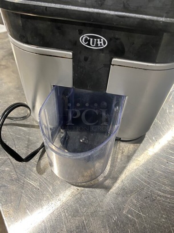 Electric Juicer! MODEL DL802 120V  - Image 6 of 8