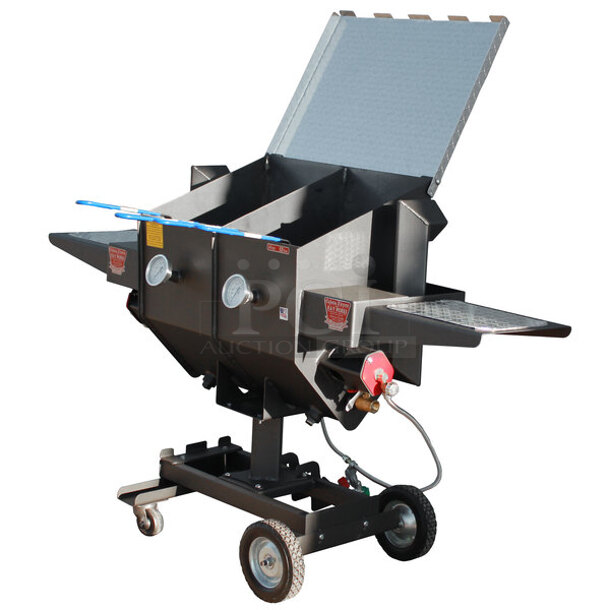 BRADN NEW SCRATCH AND DENT! R & V Works FF4 12 Gallon Outdoor Cajun Deep Fryer with 1 Divider. Liquid Propane. 90,000BTU Feeds 70 - 80 people per hour.