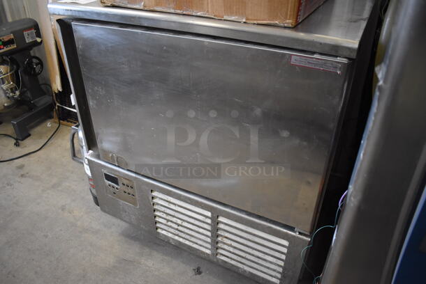 Piper Products Servolift Eastern Model RCM051S Stainless Steel Commercial Floor Style Single Door Undercounter Blast Chiller w/ Probe. 208 Volts, 1 Phase. 31x28x35 - Image 4 of 5