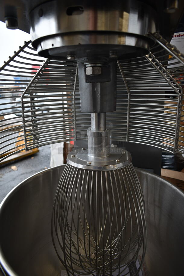BRAND NEW SCRATCH AND DENT! Avantco 177MX60H Metal Commercial Floor Style 60 Quart Planetary Dough Mixer w/ Stainless Steel Mixing Bowl, Bowl Guard, Bowl Dolly, Dough Hook, Whisk and Paddle Attachments. 240 Volts, 3 Phase. - Image 7 of 11