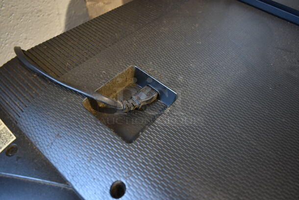 TCL 49S325 49" LED Television. 120 Volts, 1 Phase. Buyer Must Pick Up - We Will Not Ship This Item. Tested and Working! - Image 5 of 7