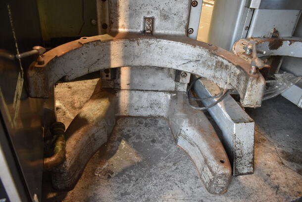 Hobart Metal Commercial Floor Style 140 Quart Planetary Dough Mixer. Appears To Be Model V1401. 208/250 Volts.  - Image 4 of 9