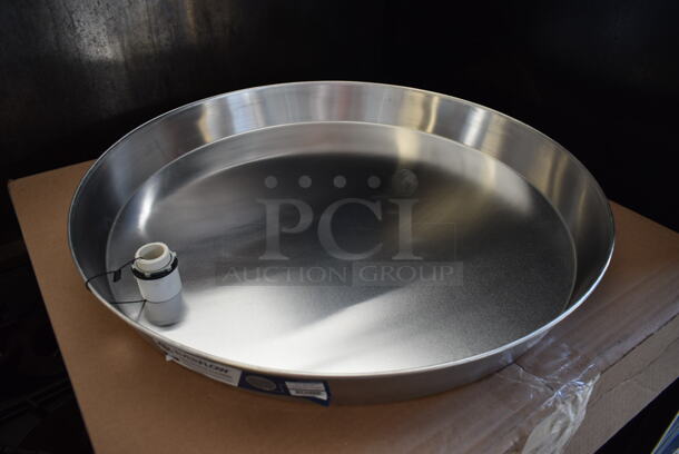 BRAND NEW SCRATCH AND DENT! Everflow AWHP22 Aluminum Water Heater Drain Pan with 1 in. - 1-1/2 in. PVC Fitting, 22 in. Diameter Chrome - Image 2 of 5