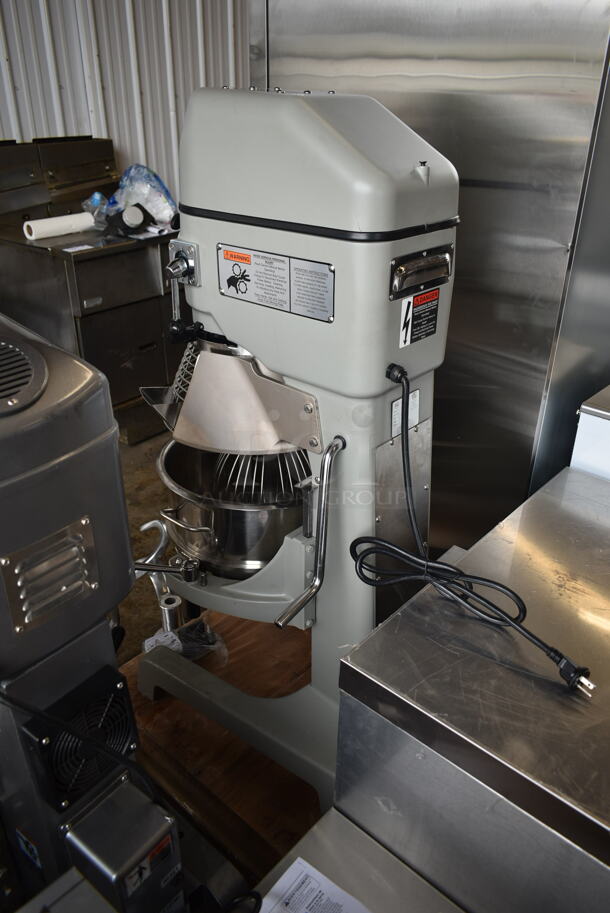 BRAND NEW SCRATCH AND DENT! Globe SP30 Metal Commercial Floor Style 30 Quart Planetary Dough Mixer w/ Stainless Steel Mixing Bowl, Bowl Guard, Dough Hook, Paddle and Whisk Attachments. 115 Volts, 1 Phase. Tested and Working But Transmission is Stuck in 1 Gear. - Image 10 of 10