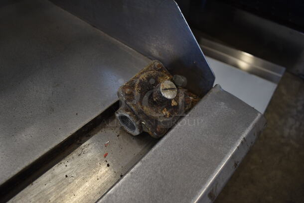 Stainless Steel Commercial Countertop Natural Gas Powered Flat Top Griddle. - Image 3 of 4