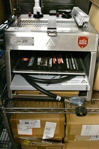 Otto Wilde 41233 Stainless Steel Commercial Countertop Propane Gas Powered Otto Grill. 16,250 BTU. 