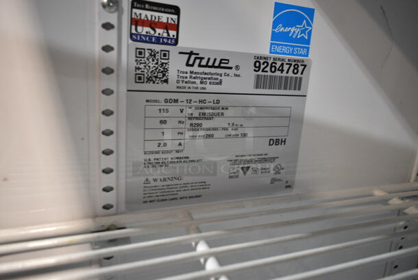 2017 True GDM-12-HC Metal Commercial Single Door Reach In Cooler Merchandiser w/ Poly Coated Racks. 115 Volts, 1 Phase. Tested and Working! - Image 4 of 4