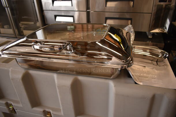 BRAND NEW SCRATCH AND DENT! Voyage Stainless Steel Chafer.  - Image 2 of 5