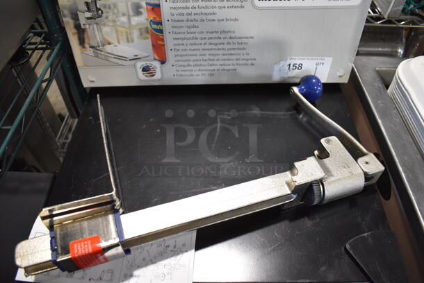 BRAND NEW IN BOX! Edlund #1 Metal Commercial Can Opener w/ Mount. 10x4.5x19 - Image 4 of 5