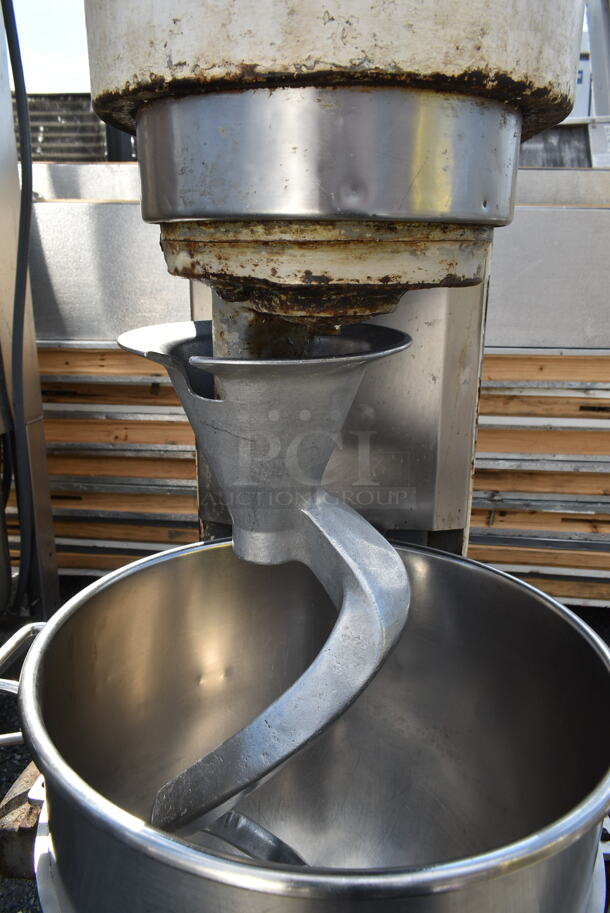 Hobart M-802 Metal Commercial Floor Style 80 Quart Planetary Dough Mixer w/ Stainless Steel Mixing Bowl, Dough Hook and 2 Paddle Attachments. 208 Volts, 3 Phase.  - Image 6 of 8