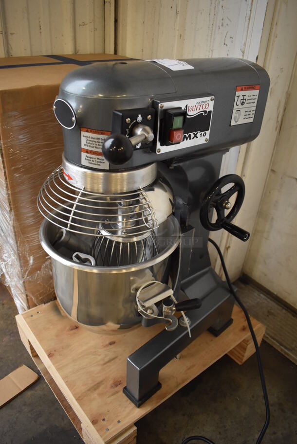 BRAND NEW SCRATCH AND DENT! Avantco MX10 Metal Commercial Floor Style 10 Quart Planetary Dough Mixer w/ Stainless Steel Mixing Bowl, Bowl Guard, Dough Hook, Balloon Whisk and Paddle Attachments. 120 Volts, 1 Phase. 16x18x25. Tested and Working!