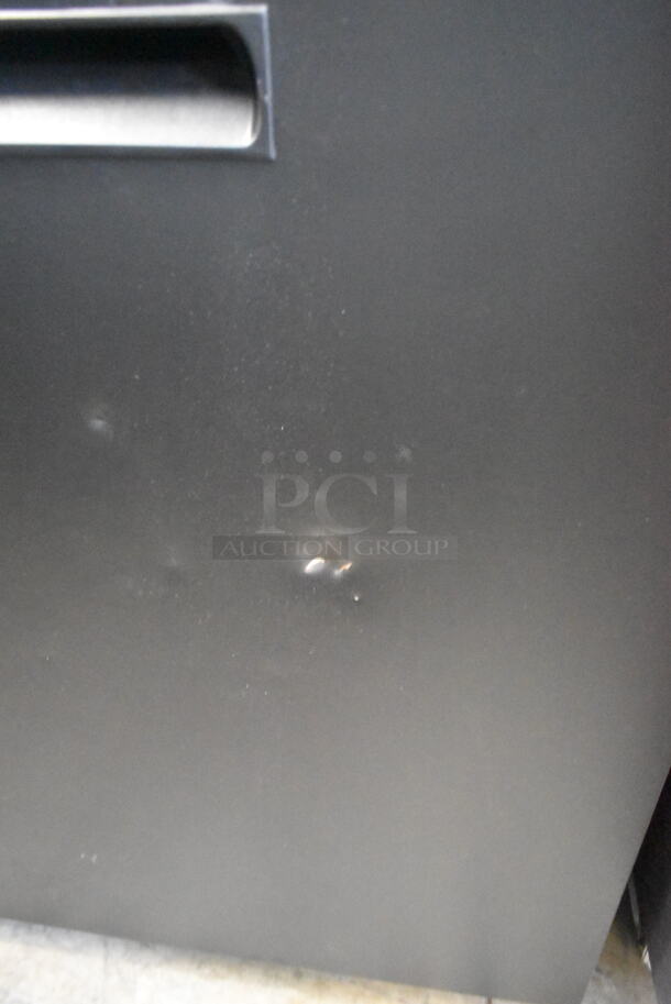 BRAND NEW SCRATCH AND DENT! 2024 Avantco 178UDD4HC  Black Kegerator / Beer Dispenser with (2) 2 Tap Towers - (4) 1/2 Keg Capacity. See Pictures for Dents. 115 Volts, 1 Phase. Tested and Working! - Image 3 of 9
