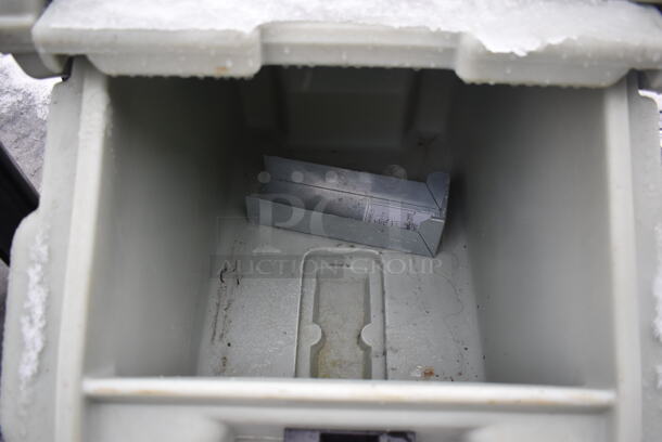 Green Gray Poly Portable Ice Bin on Commercial Casters. 22x29x30 - Image 4 of 4