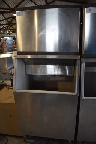 Manitowoc QY0604A Stainless Steel Commercial Ice Head on Commercial Ice Bin. Missing Ice Bin Lid. 208-230 Volts, 1 Phase. 30x30x72