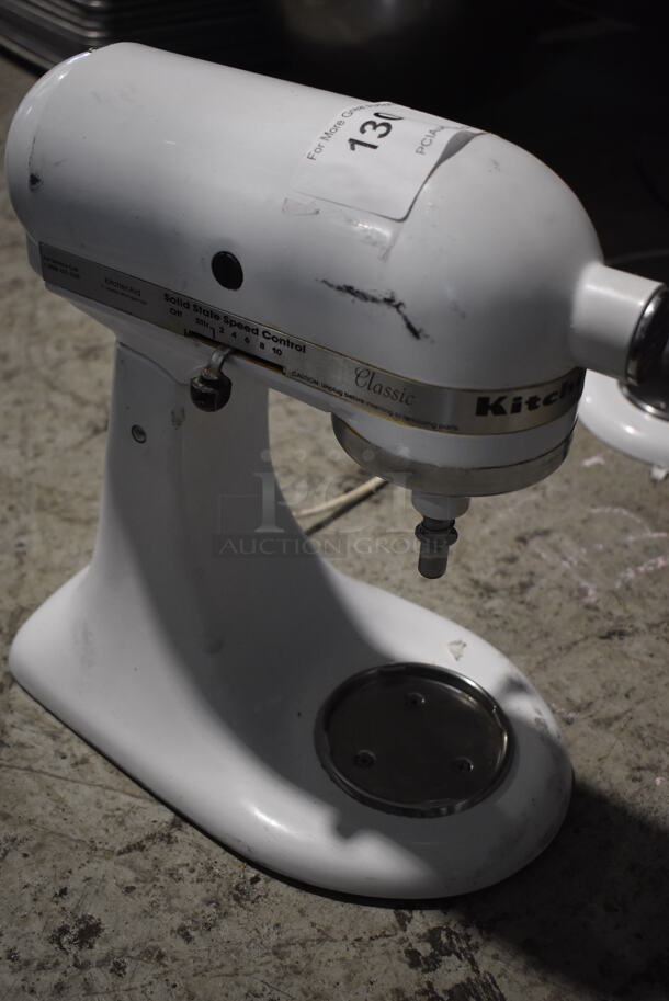 KitchenAid K45SS Metal Countertop 4.5 Quart Planetary Dough Mixer. 115 Volts, 1 Phase. Tested and Working! - Image 3 of 5